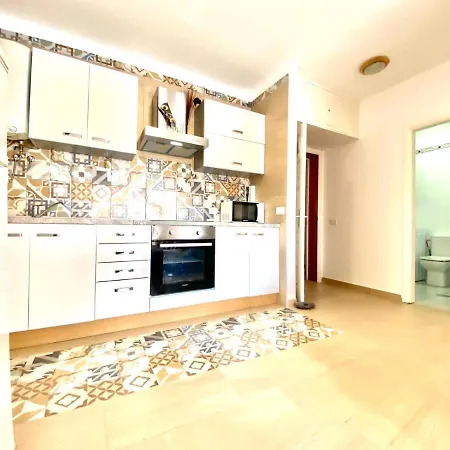 Bonito Apartamento Con Piscina Y Vista Al Mar En Los Cristianos Guincho (Tenerife)