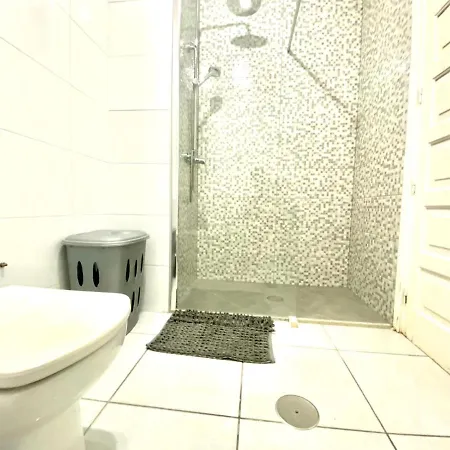 Bonito Apartamento Con Piscina Y Vista Al Mar En Los Cristianos