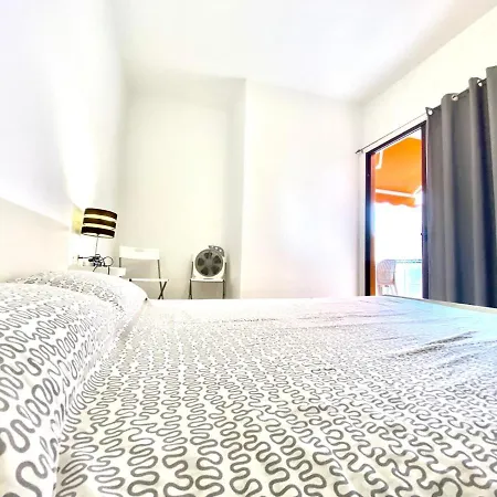 Bonito Apartamento Con Piscina Y Vista Al Mar En Los Cristianos Appartamento *